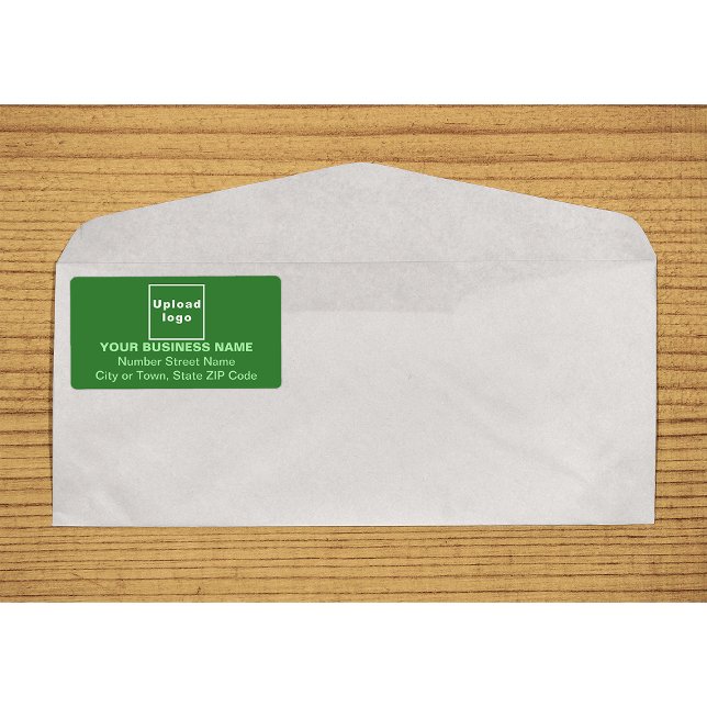 Étiquette d'expédition Monochrome Green Business (Monochrome green business shipping label on envelope)