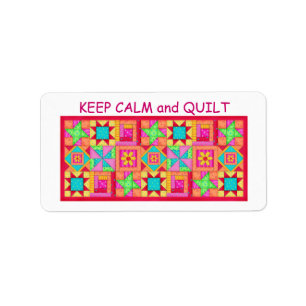 Étiquette Gardez le calme et l'édredon de patchwork multi de