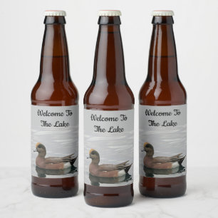 Étiquette Pour Bouteilles De Bière Bienvenue Canard photo Wigeon Calm Water Lake Hous