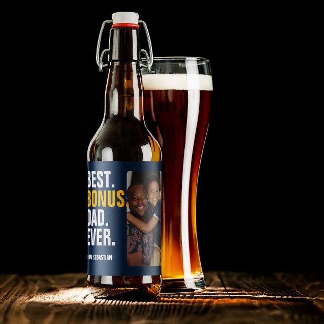 Étiquette Pour Bouteilles De Bière Fête des pères personnalisée Meilleur Bonus Papa (Personalized Fathers Day Best Bonus Dad Ever Beer Bottle Labels from Ricaso. Stepfather / Stepdad )