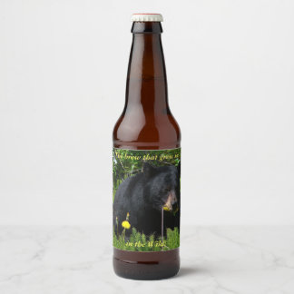 Étiquette Pour Bouteilles De Bière L'ours noir en pleine nature