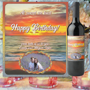 Étiquette Pour Bouteilles De Vin Au coucher du soleil, nous fêtons l'anniversaire 1