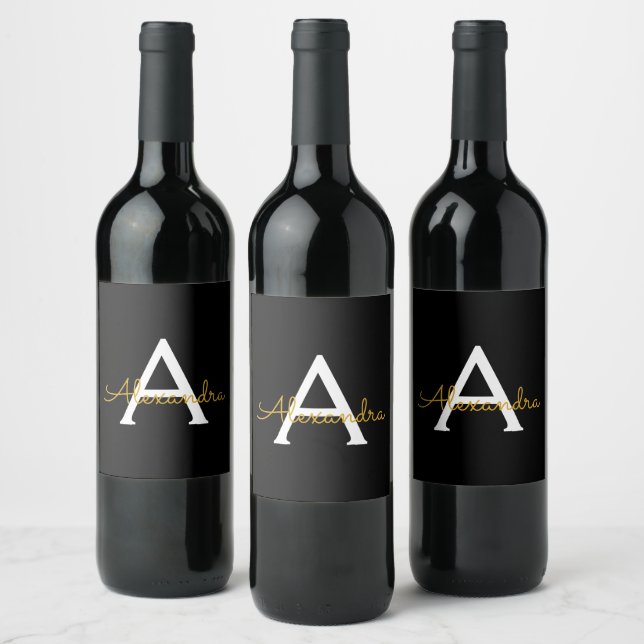 Étiquette Pour Bouteilles De Vin Black Gold Modern Script Girl Monogramme Nom (Bouteilles)