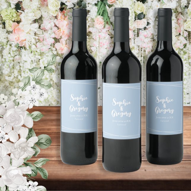 Étiquette Pour Bouteilles De Vin Bouteille de boissons de mariage élégante bleu cla (Light blue wine bottle labels to customize with names, date and location of your special day)
