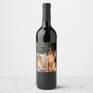 Étiquette Pour Bouteilles De Vin Chiens amusants du Nouvel An avec casquette de fêt