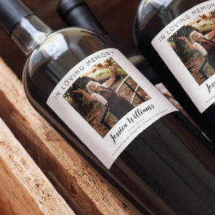 Étiquette Pour Bouteilles De Vin Dans la mémoire aimante   Photo   Mémorial