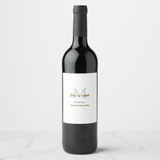 Étiquette Pour Bouteilles De Vin Elle est un parti de célibataire à monogramme bleu
