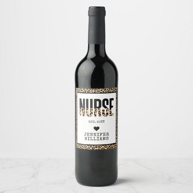 Étiquette Pour Bouteilles De Vin Infirmière personnalisée Est Cheetah RN Graduation (Devant)