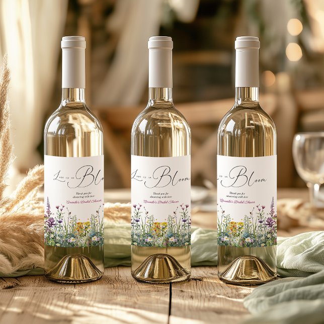 Étiquette Pour Bouteilles De Vin L'amour est dans la Fête des mariées fleurie Fleur (Créateur téléchargé)