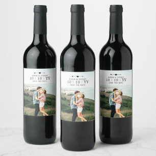Étiquette Pour Bouteilles De Vin Photo légère Enregistrer La Date Étiquette de