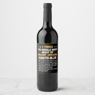 Étiquette Pour Bouteilles De Vin Plus Loin Et Mère En DroitDe La Fille En Droit