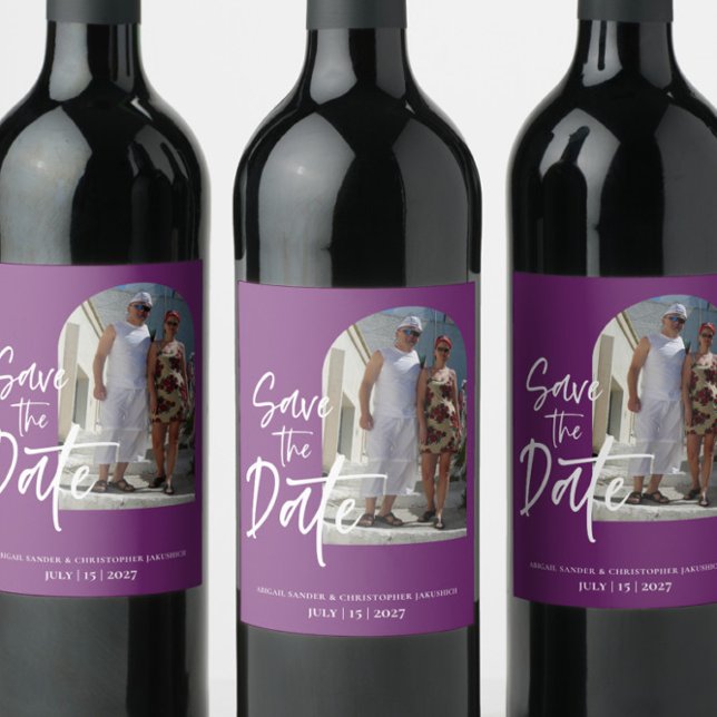 Étiquette Pour Bouteilles De Vin Purple Photo Enregistrer la date Invitation (Créateur téléchargé)