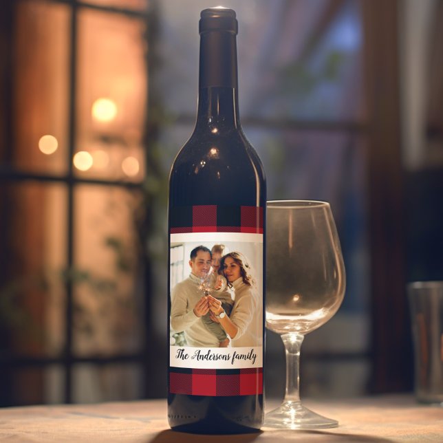 Étiquette Pour Bouteilles De Vin Red Buffalo Plaid & Nom Personnel Et Photo (Créateur téléchargé)