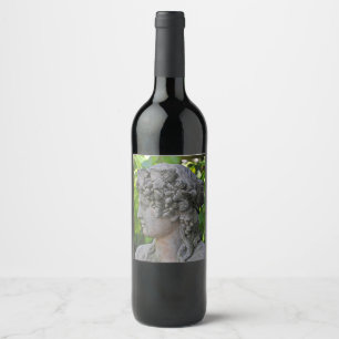 Étiquette Pour Bouteilles De Vin Statue de déesse dans le jardin