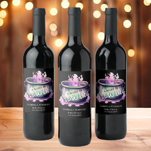 Étiquette Pour Bouteilles De Vin Un bébé brasse   Baby shower Halloween