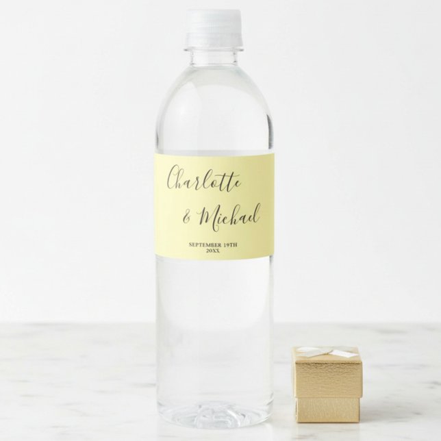 Étiquette Pour Bouteilles D'eau Elegant Pale Yellow Script Minimalist Wedding (Créateur téléchargé)
