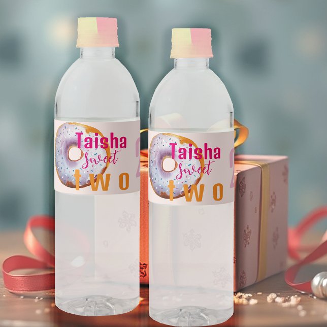 Étiquette Pour Bouteilles D'eau Illustration de l'aquarelle de Donut rose Lilac (Créateur téléchargé)