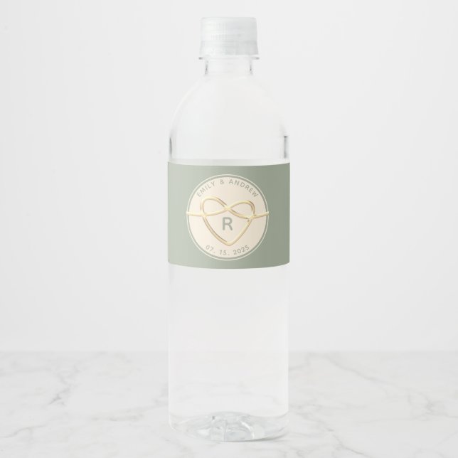 Étiquette Pour Bouteilles D'eau Monogramme de mariage vert sauge (Devant)