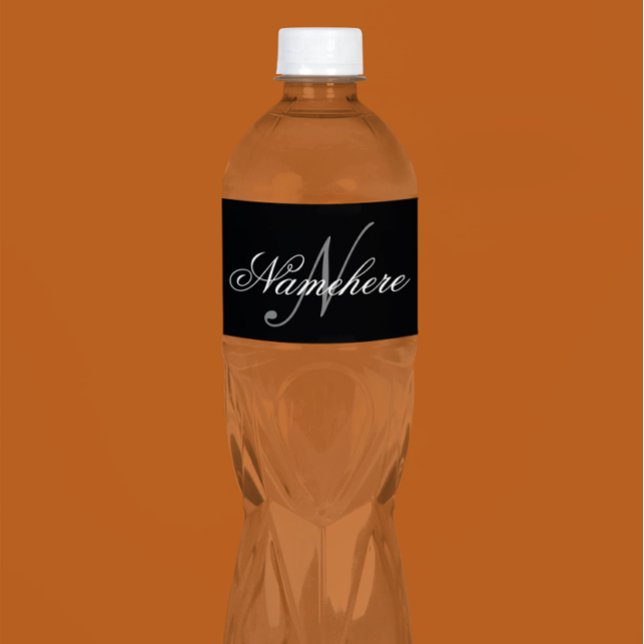 Étiquette Pour Bouteilles D'eau Monogramme de nom noir et blanc personnalisé uniqu (Créateur téléchargé)