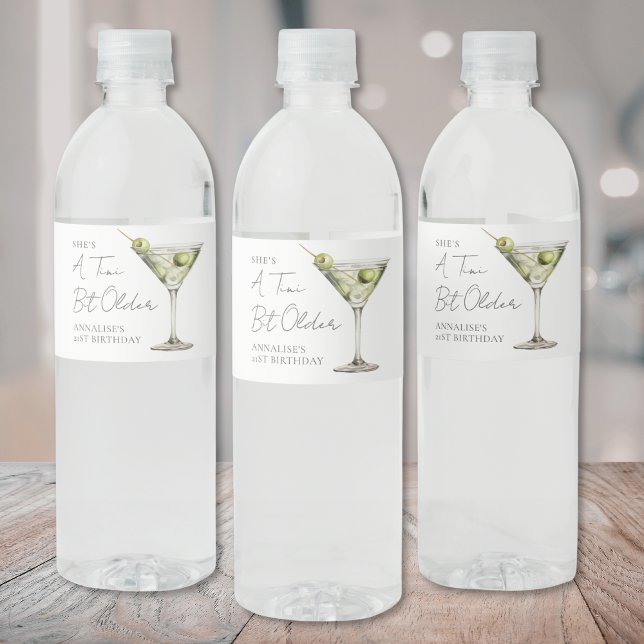 Étiquette Pour Bouteilles D'eau Un Tini Un Peu Plus Ancien Martini (A Tini Bit Older Martini Birthday Water Bottle Label)