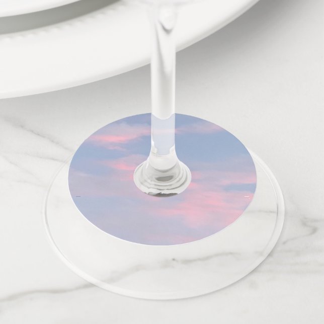 Étiquette Pour Verre De Vin Nuages roses personnalisables (De près)
