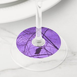Étiquette Pour Verre De Vin Silhouette du Corbeau noir dans les branches d'arb