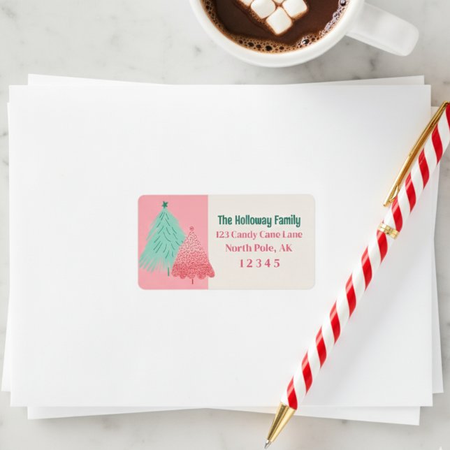 Étiquette Soyez Joyeux Pink Scribble Tree photo Arborée (Send cheer with this bold and playful holiday labels!)