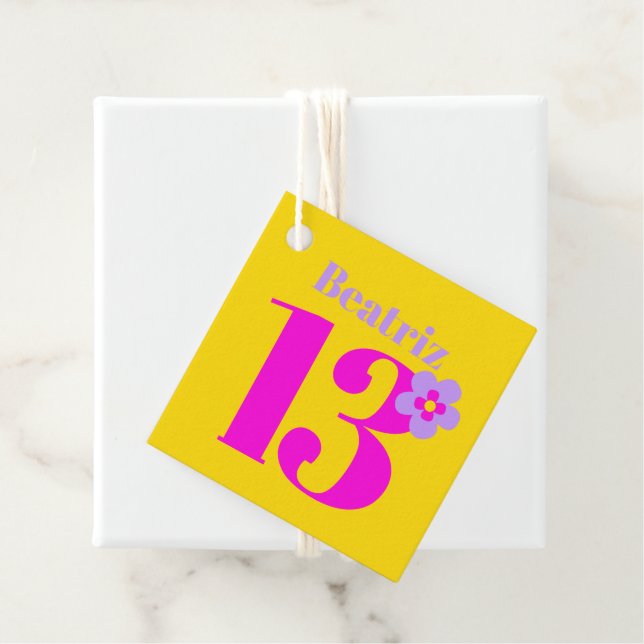 Étiquettes Cadeau 13ème anniversaire filles rose jaune violet (En situation)
