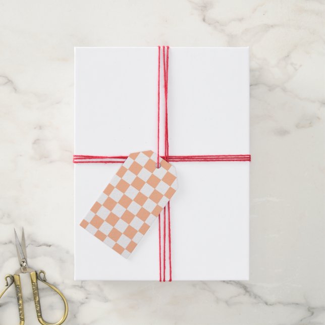 Étiquettes-cadeau à damiers carré pêche orange blanc géométrique (Avec de la ficelle)