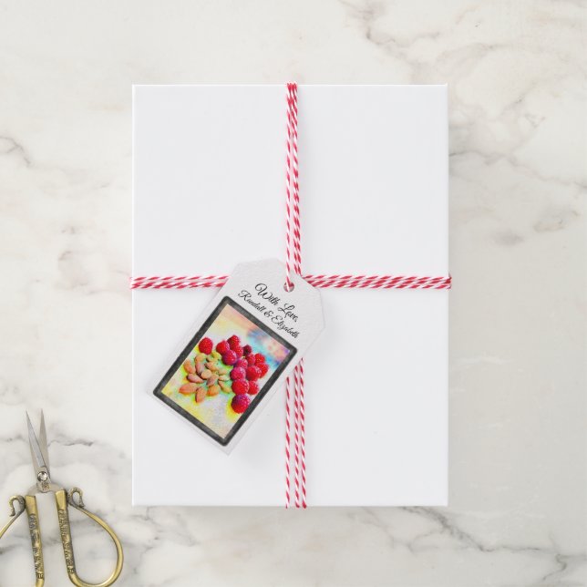 Étiquettes-cadeau Aquarelle de framboises et amandes à cadre noir (Avec de la ficelle)