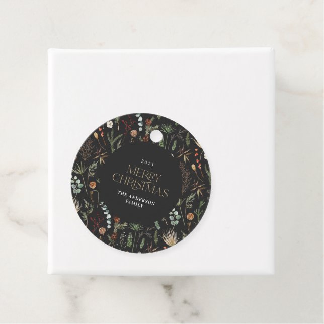 Étiquettes Cadeau Aquarelle de Noël botanique floral foncé moody (En situation)