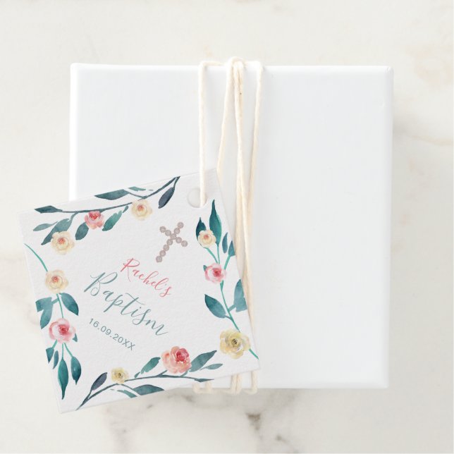 Étiquettes Cadeau baptême fleuri (En situation)