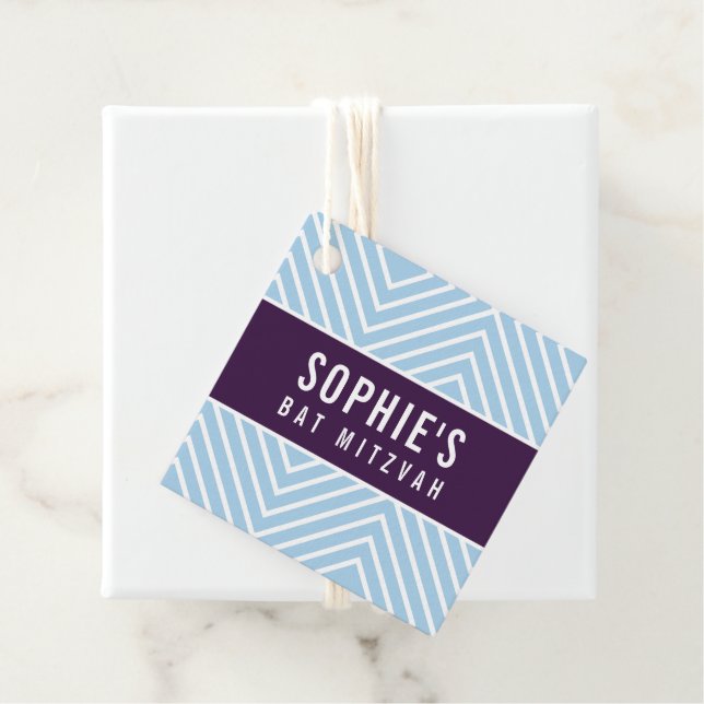 Étiquettes Cadeau BAT MITZVAH simple moderne géométrique egplant ble (En situation)