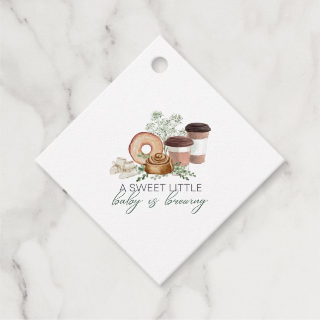 Étiquettes Cadeau Bébé est en train de brasser (Devant)