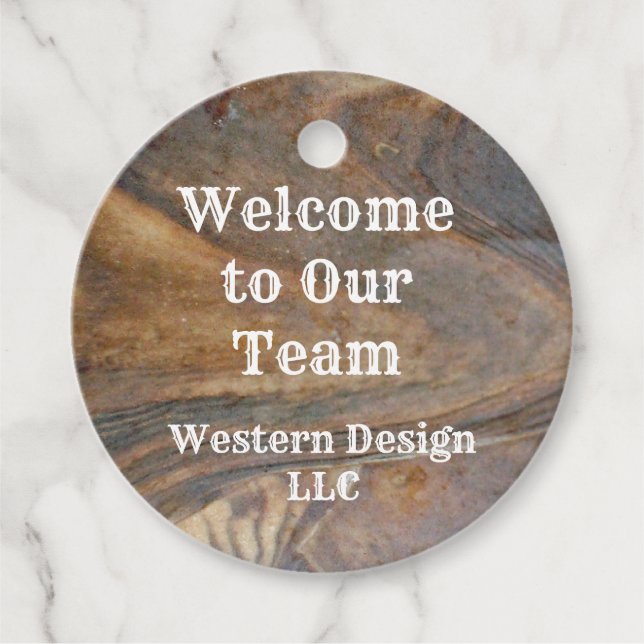 Étiquettes Cadeau Bienvenue à notre équipe Employé Brown Woodgrain (Devant)