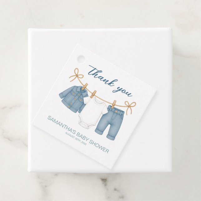 Étiquettes Cadeau Blue Jean Baby sur le chemin Baby shower (En situation)
