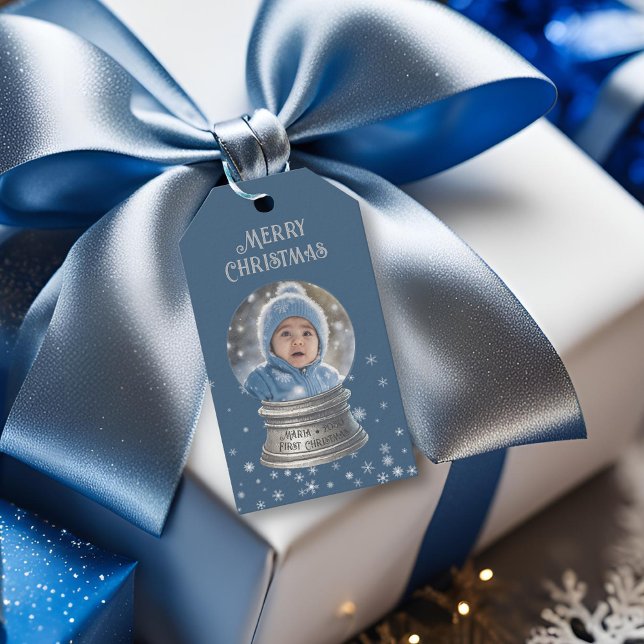 Étiquettes-cadeau Blue Snowglobe Snowflop Photo (blue snow globe snowflake gift tag
)