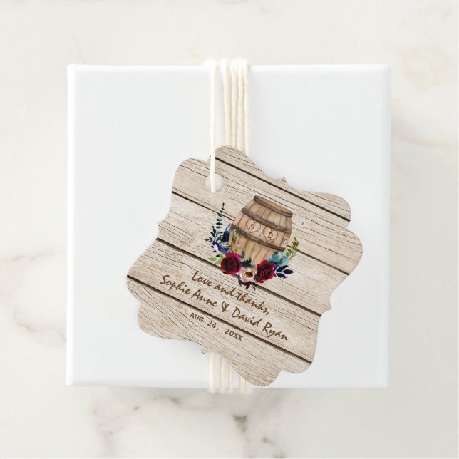 Étiquettes Cadeau Bourgogne Floral Barrel Mariage de automne (En situation)