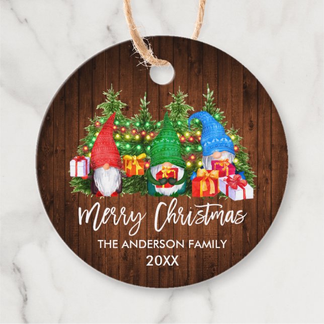 Étiquettes Cadeau Brush Script Noël Lumières Bois Gnomes (Devant)