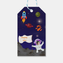 Caricature spatiale de l'astronaute d'anniversaire