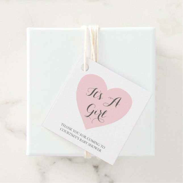 Étiquettes Cadeau C'Est Une Fille Mignonne Pastel Baby shower Coeur  (En situation)