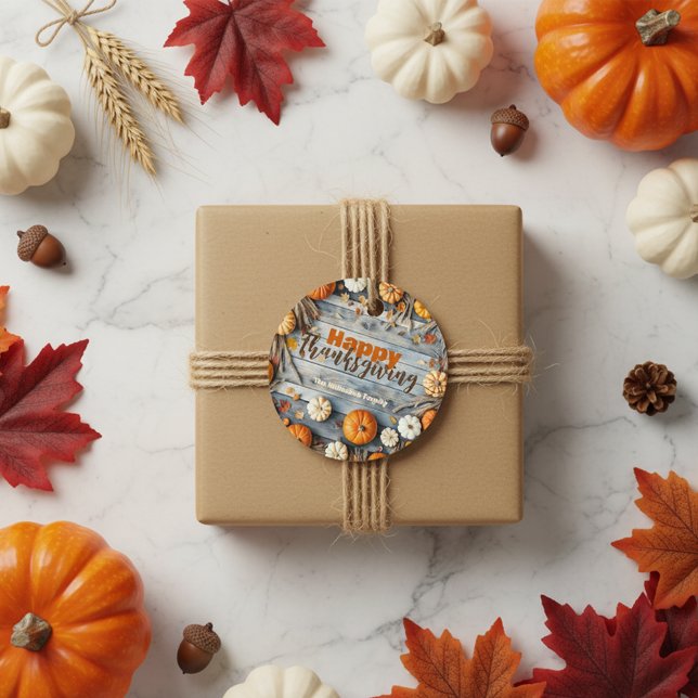 Étiquettes Cadeau Citrouilles et Feuilles sur Wood Fall Thanksgiving (Créateur téléchargé)