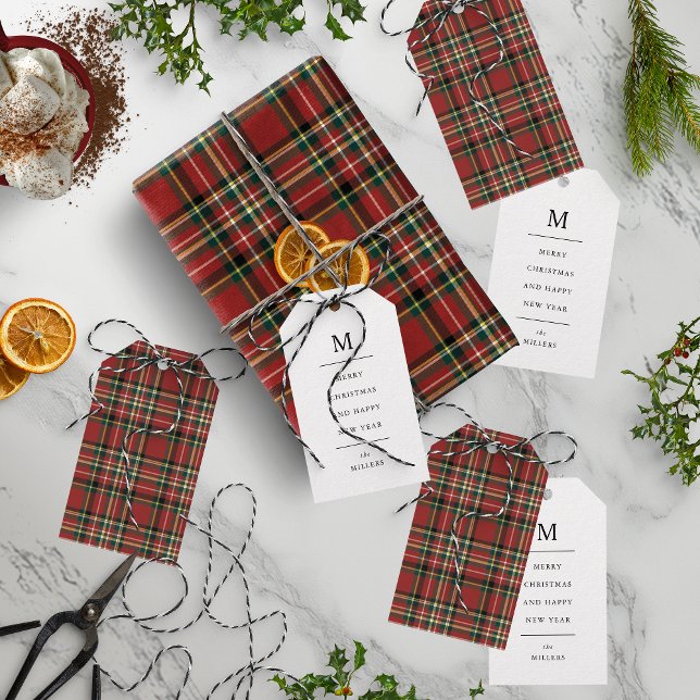 Étiquettes-cadeau Classic Red Plaid Monogram Merry Christmas Holiday (Créateur téléchargé)