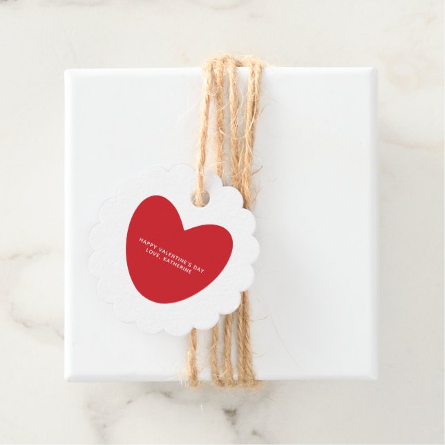 Étiquettes Cadeau Coeur rouge rustique kraft coutume Saint Valentin (En situation)