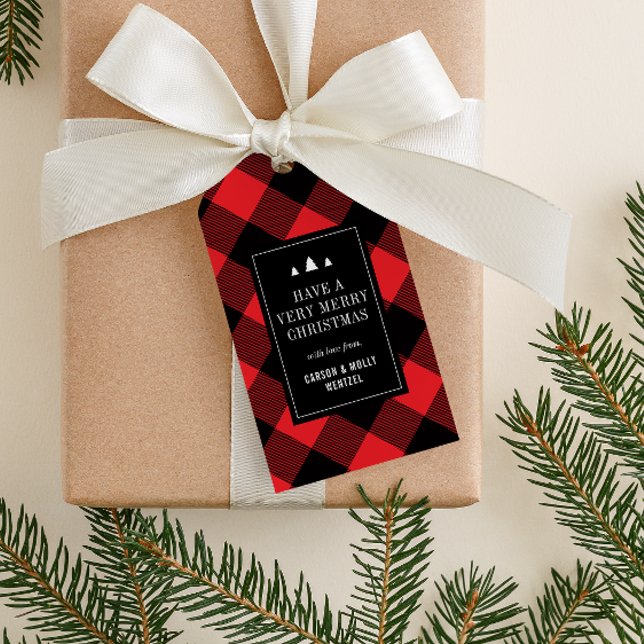 Étiquettes-cadeau Cosy rouge et noir Buffalo Plaid Noël (black and red buffalo plaid winter Christmas gift tag with custom text and three tree graphics)