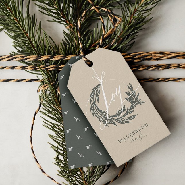 Étiquettes-cadeau Elegant Joy Calligraphy Garland Wreath Nom de fami (Elegant Joy Calligraphy Garland Wreath Family Name Gift Tags)