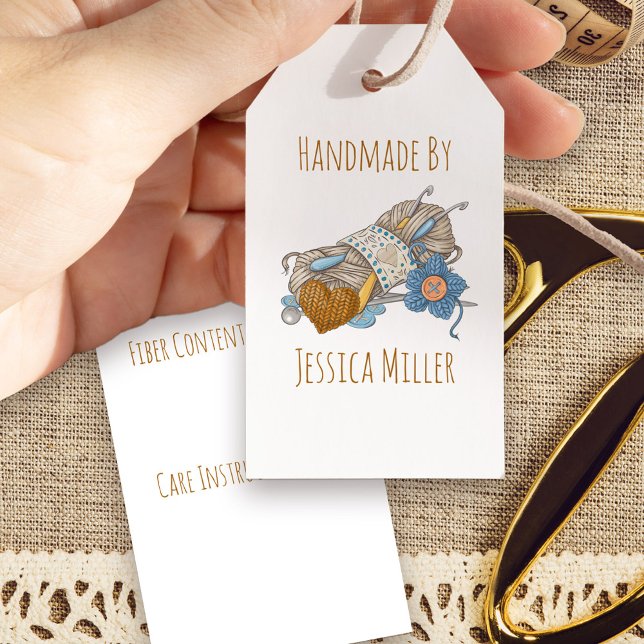 Étiquettes-cadeau Fabriqué à la main par Tricot de nom personnalisé  (Handmade gift tags with space on the back to handwrite aftercare info)