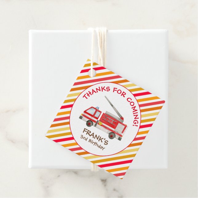 Étiquettes Cadeau Fête d'anniversaire du moteur de tir de camion-feu (En situation)