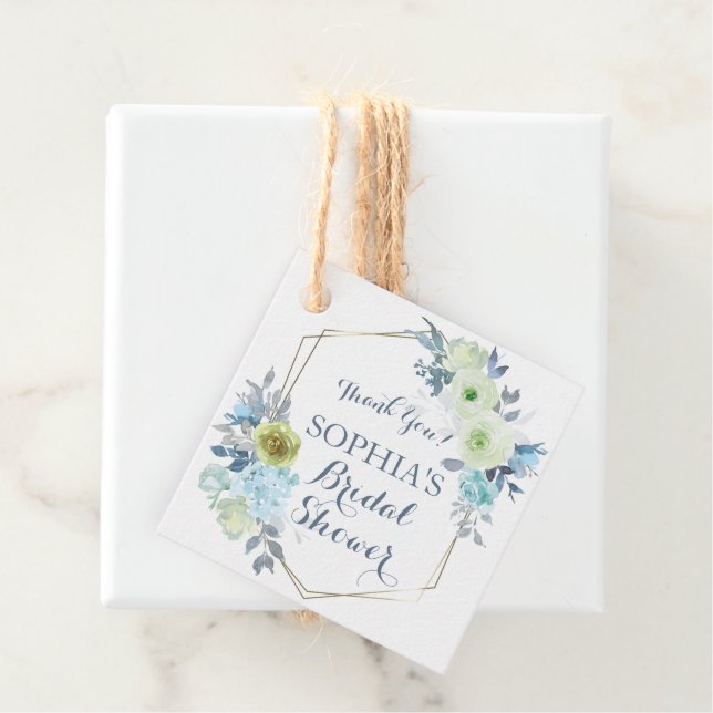 Étiquettes Cadeau Fête des mariées florale bleu classique (En situation)