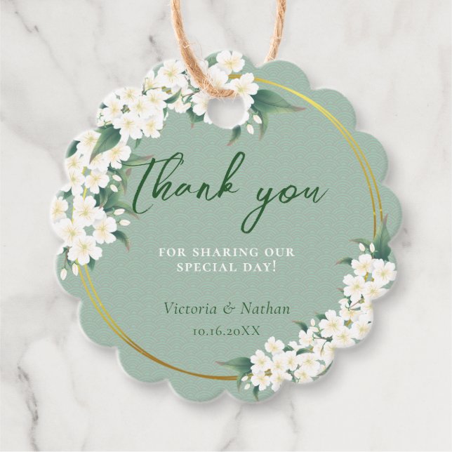 Étiquettes Cadeau Fleurs blanches Sage Green Cloud Motif Gold Circle (Devant)